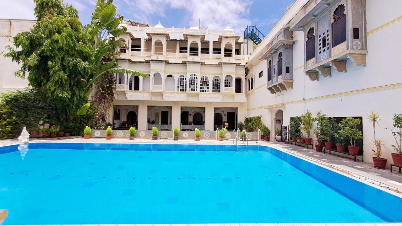 Hotel Mahendra Prakash Udaipur Exterior foto