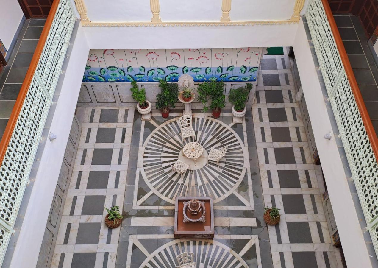 Hotel Mahendra Prakash Udaipur Exterior foto