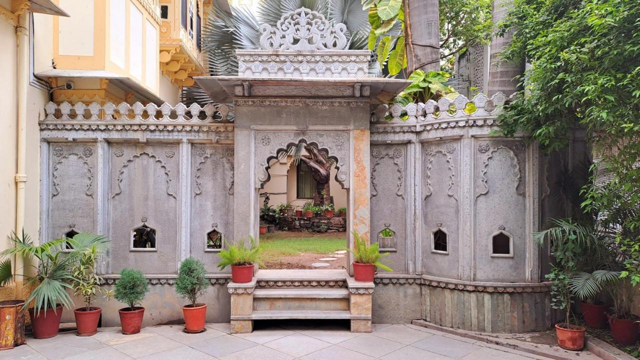 Hotel Mahendra Prakash Udaipur Exterior foto